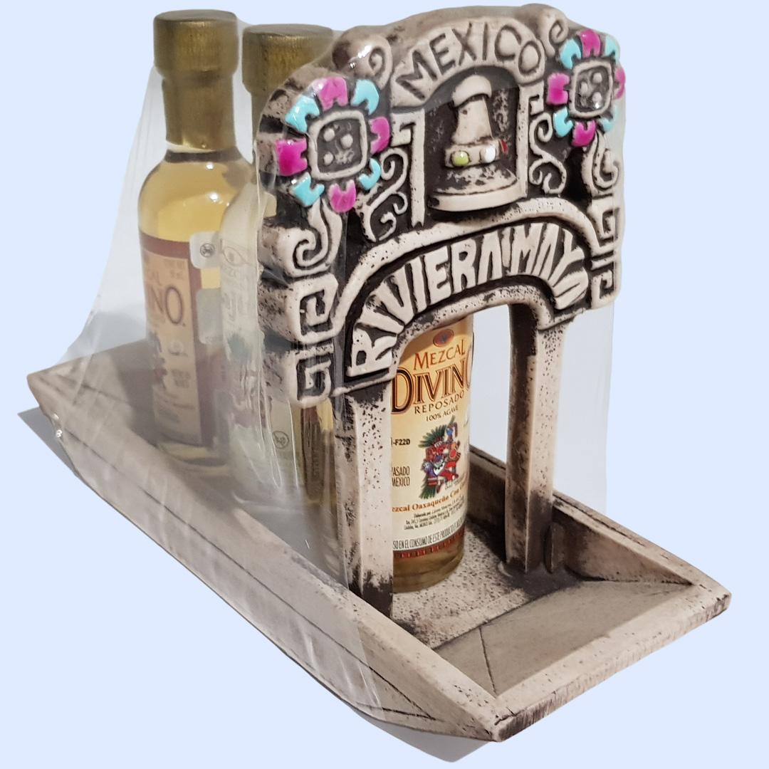 Trajinera Mezcal con Gusano
